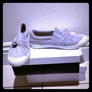 Rocket Dog slip on shoes in gray and white